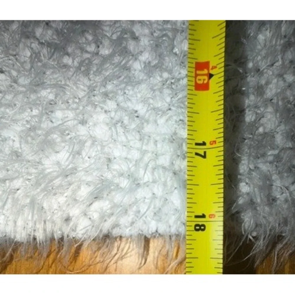 Ecote Urban Outfitters White Eyelash Knit Fuzzy Pullover Sweater Womens Small